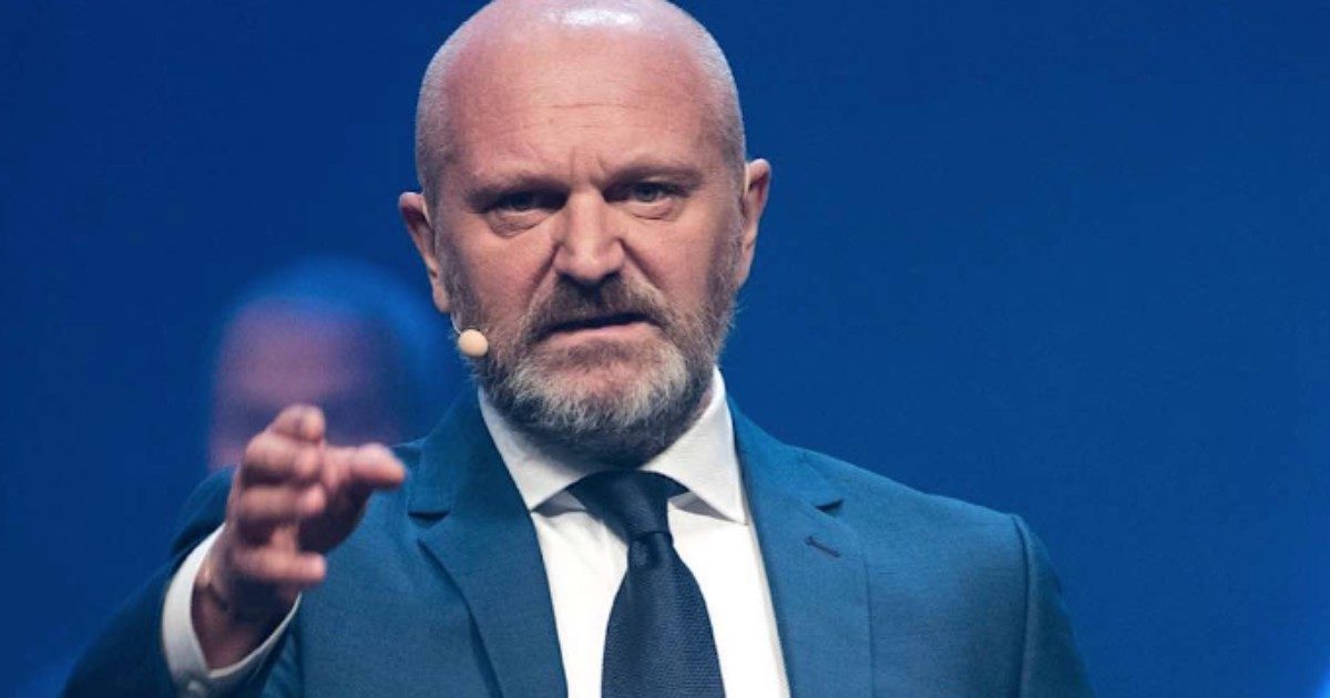 Andrea Pucci risponde alle critiche sull’Ambrogino d’Oro: “Regalo leggerezza e spensieratezza alla mia Milano da tanti anni”