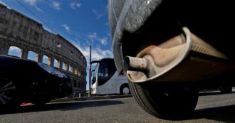 Copertina di Auto: dal ’35 stop benzina e diesel