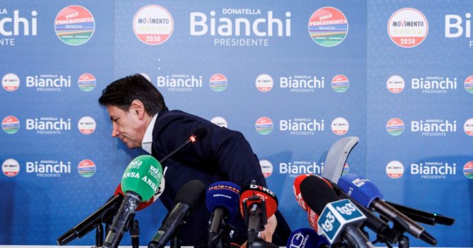 I 5Stelle sconfitti senza big riparlano dei due mandati