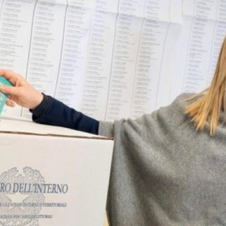 Copertina di Ruby ter e gli altri regali di Meloni a B.: il Fatto di domani 15 febbraio