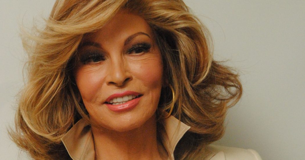 Raquel Welch morta, addio all’attrice americana si è spenta a 82 anni dopo una breve malattia Raquel Welch morta, addio all’attrice americana si è spenta a 82 anni dopo una breve malattia
