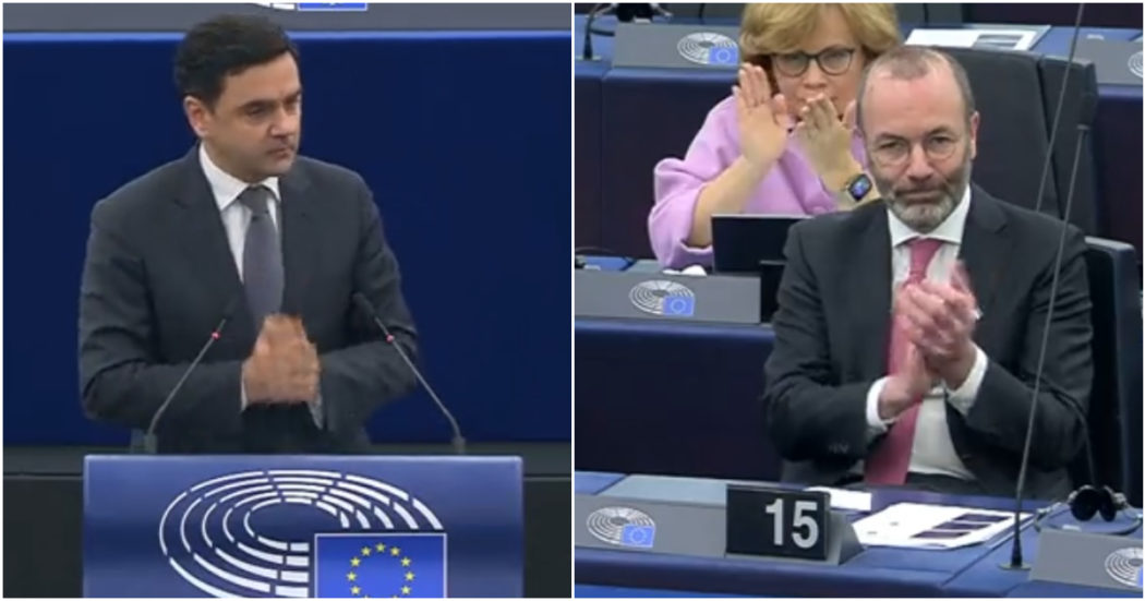 L’eurodeputato dei socialisti critica Berlusconi per le parole su Zelensky e Weber (presidente Ppe) applaude: il video dell’intervento in Aula