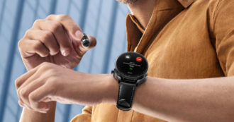 Copertina di Huawei Watch Buds: in arrivo lo smartwatch che custodisce due auricolari Bluetooth
