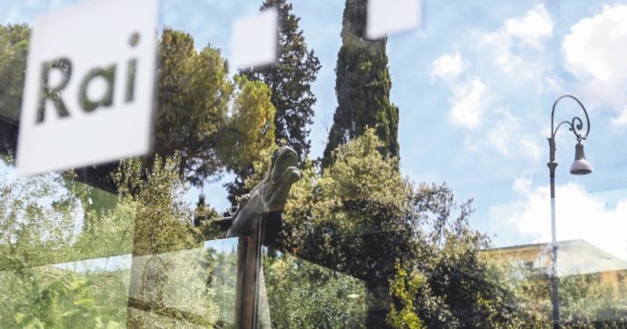 Rai, nei tg parla solo Meloni. E arriva  la “striscia” di Vespa