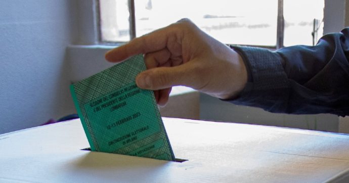 Brecht, Gramsci  e la catastrofe  delle urne vuote