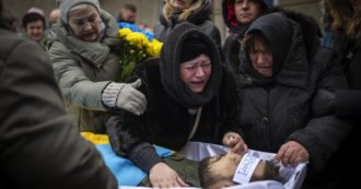 Copertina di Ucraina, la diretta – I paesi Nato: “Pronti ad aumentare la produzione di munizioni”. Borrell: ‘Mosca ha più soldati. Realtà sul campo preoccupante’