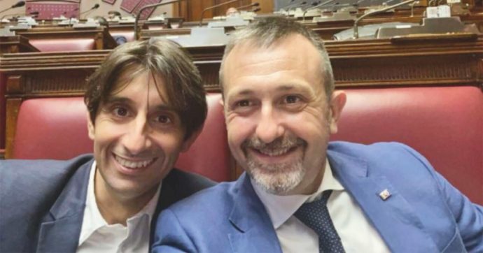 Delmastro, Meloni (per ora) lo difende sul caso Cospito. Ma spera si sgonfi presto