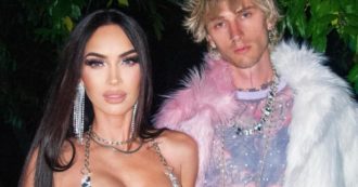 Copertina di Megan Fox e Machine Gun Kelly si sono lasciati? La presunta rottura dopo l’annuncio della gravidanza. “Lei sospettava qualcosa e ha controllato il suo telefono”