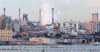 Copertina di Ex Ilva, ordinanza del sindaco di Taranto dopo i picchi di benzene: “Un mese per invertire la rotta o poi dovete spegnere gli impianti”