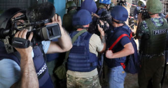 Ukraine, eight Italian journalists blocked.  Rome works (a little) on Kiev