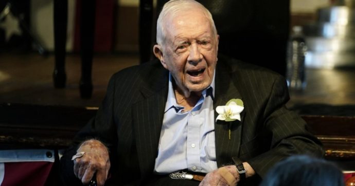 “Jimmy Carter ora riceve soltanto cure palliative, stop agli interventi medici”. L’ex presidente in fin di vita