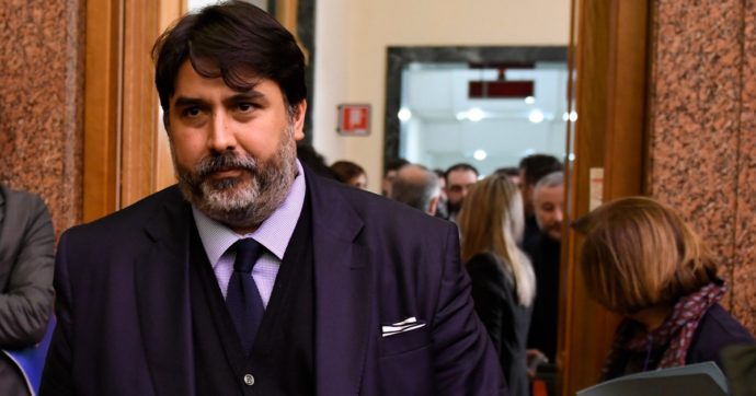 Sardegna, un’altra grana per il governatore Solinas: sequestro di beni e immobili da 350mila euro nell’indagine per corruzione
