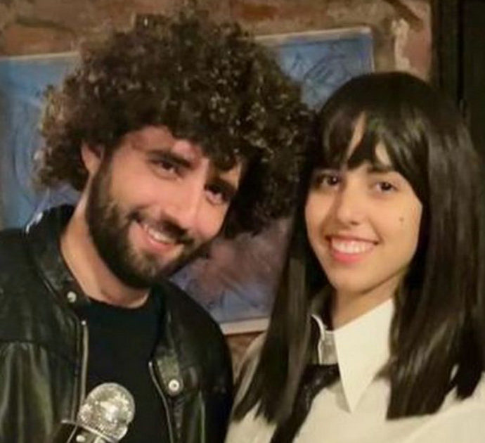 Jolanda Renga e il fidanzato si vestono da Ambra Angiolini e Francesco Renga per Carnevale