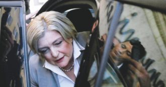 Copertina di Laurea fantasma della ministra Calderone. L’ultima sparata di “Libero” per difenderla: “Gli hacker hanno cambiato il suo profilo”
