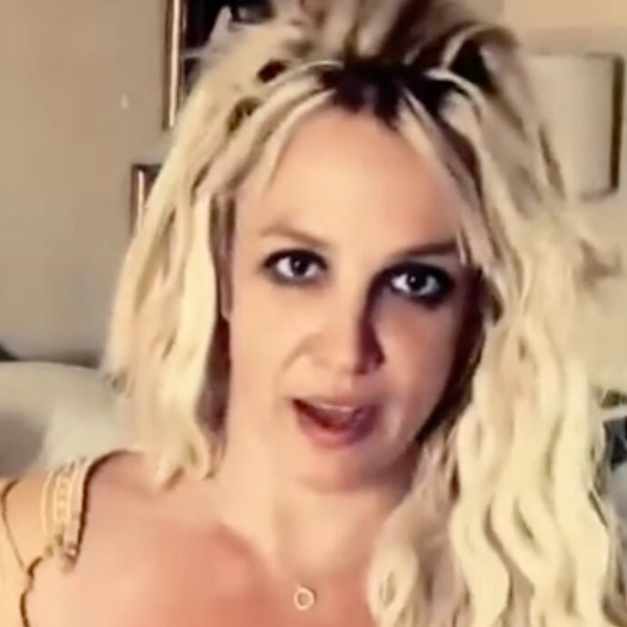 Britney Spears rimprovera i fan: “Non chiamate la polizia”