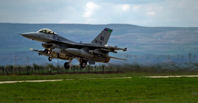 Usa: valutiamo invio dei jet Cina: pace, l’Ue si impegni