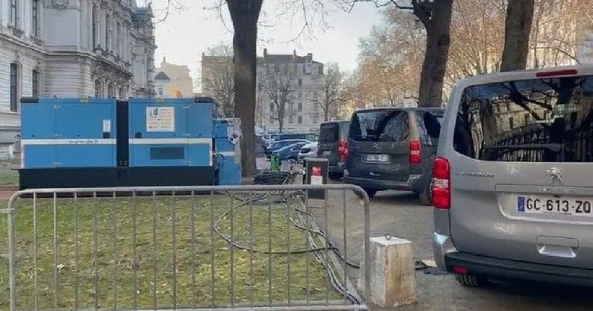 Photo of The curious case of electric cars of European politicians, recharged … with diesel