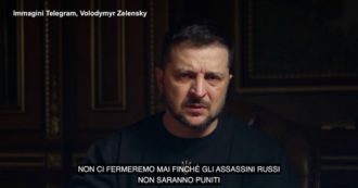 Copertina di Un anno di guerra, il videomessaggio di Zelensky: “Ucraina ha unito il mondo. Non ci fermeremo fino a quando assassini russi non saranno puniti”