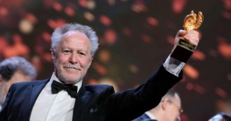 Copertina di Festival di Berlino 2023, Orso d’oro a ‘Sur l’Adamant’ di Nicolas Philibert. Miglior contributo artistico all’italiano ‘Disco boy’