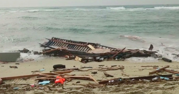 Strage di Cutro, arrestato il sesto scafista del barcone naufragato uccidendo 94 migranti