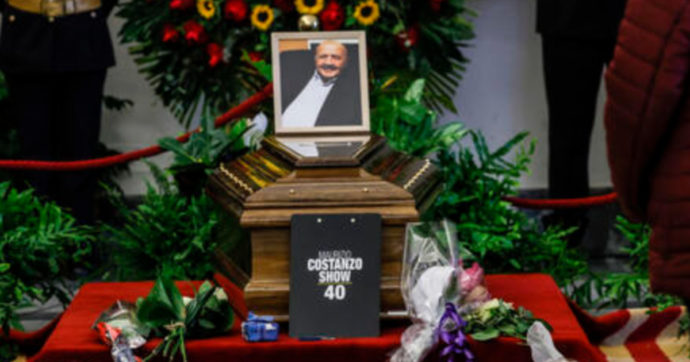 Maurizio Costanzo funerali, l’omelia di Don Walter Insero: “Non si professava credente, non lo era in senso stretto, era molto rispettoso… Si è sempre chiesto cosa ci fosse dopo”