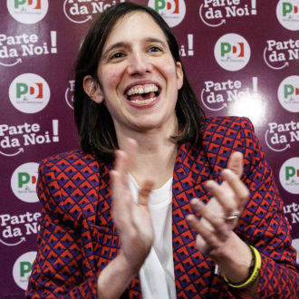 Copertina di Schlein, un ciclone tra le correnti: il Fatto di domani 28 febbraio