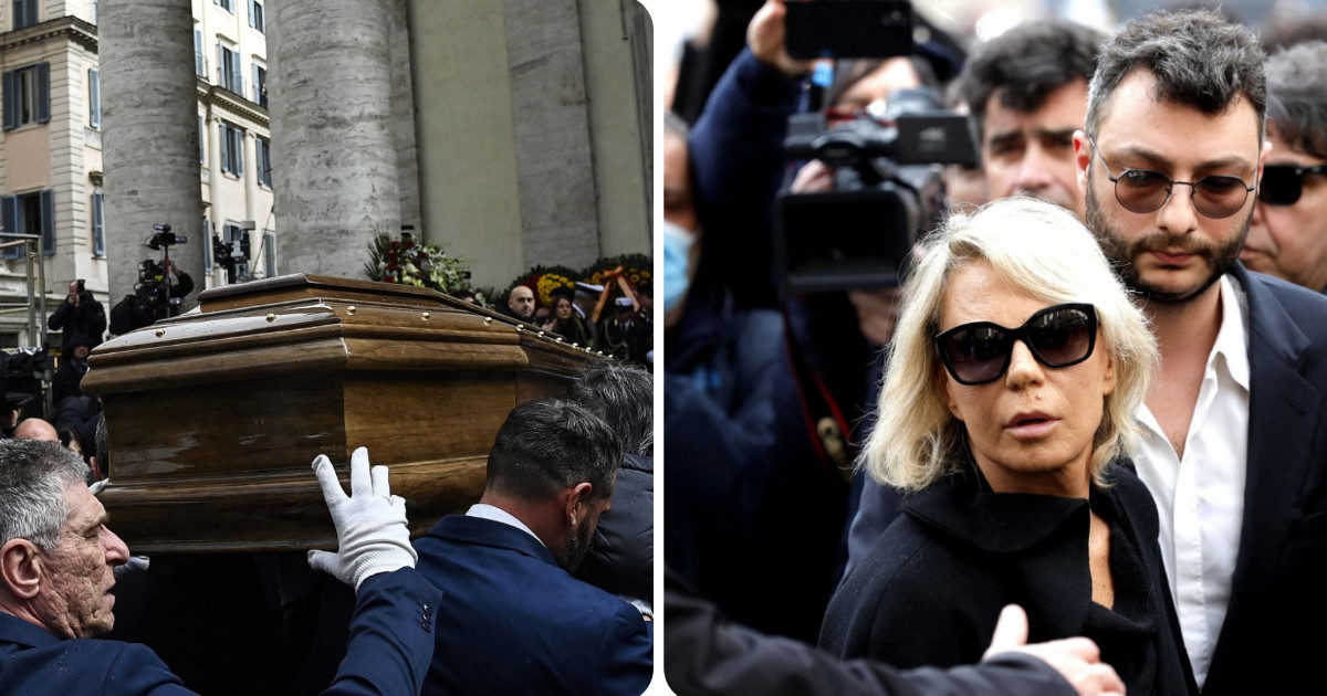 Funerali di Maurizio Costanzo, la diretta. La lettera della figlia Camilla: “Ciao Papino, ti immaginiamo in Paradiso a organizzare un talk show”. Le lacrime di Maria De Filippi