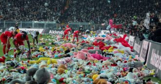 Copertina di Stadi, cori contro Erdogan: “Dimettiti!”