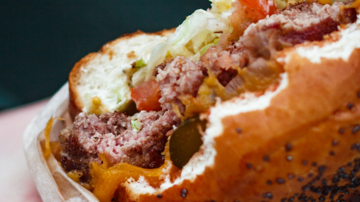 “Mi dichiaro colpevole per un panino e una Pepsi”: l’offerta shock dell’imputato al processo per omicidio