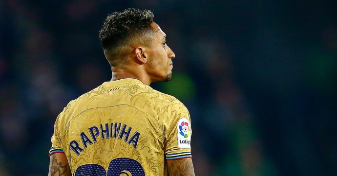 Domeniche bestiali – Il calciatore squalificato perché aveva i pugni nelle mani. E Raphinha che si infortuna calciando un frigorifero