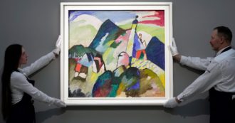 Copertina di Dal quadro di Picasso appartenuto a Gianni Versace all’opera di Kandinsky trafugata dai nazisti: l’asta di Sotheby’s a Londra è da record