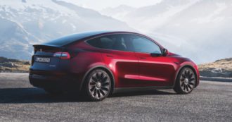 Copertina di Model Y, 500 e Smart sono le più vendute
