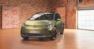 Copertina di Da Volkswagen a Tesla  è la rincorsa al “green” accessibile alla massa