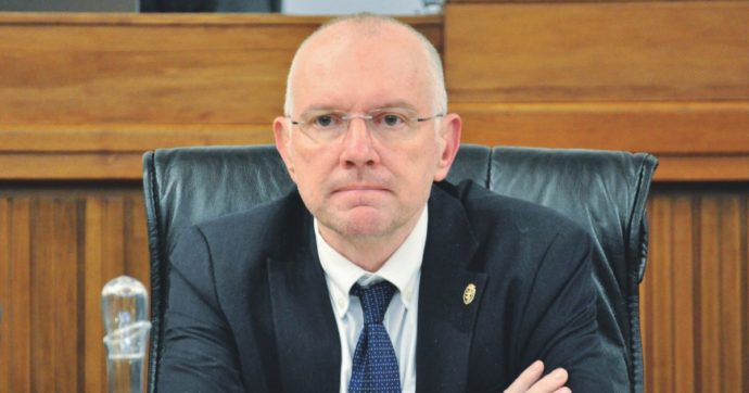 Dimenticati  i voti mafiosi,  la Vallée elegge  il presidente