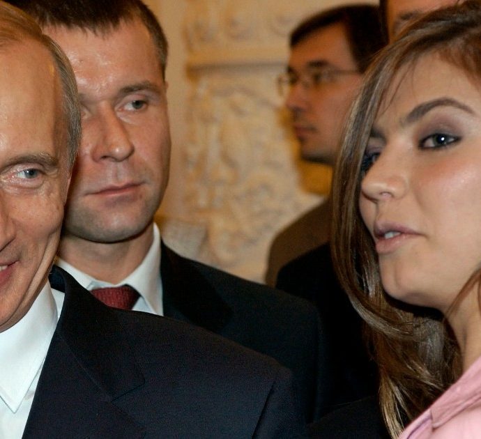 “Putin vive in un palazzo tutto d’oro con la sua amante Alina Kabaeva”
