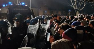 Milano, le notti dei richiedenti asilo in coda davanti alla caserma: costretti ad accamparsi con tende e coperte per fare domanda di protezione