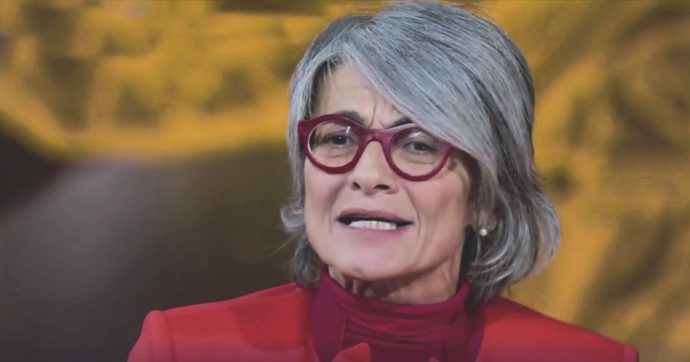 Manifestazione di Firenze, la docente: “Valditara ha offeso la scuola, difendiamo la Costituzione”