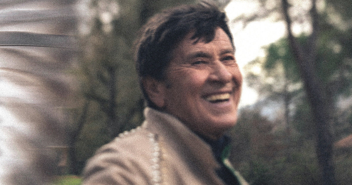 Gianni Morandi: “’C’era un ragazzo’ oggi è contro la Russia. Sono contento che ci siano due donne a guidare i due partiti più importanti, ho cantato con Schlein a Bologna”