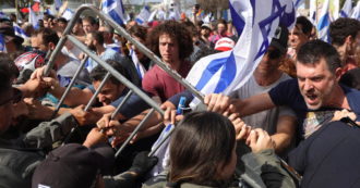 Copertina di Tre intifada insieme: tutti contro Netanyahu, che “mette a rischio la democrazia”