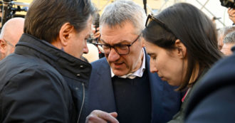 Copertina di Firenze, almeno 20mila al corteo antifascista. Schlein: “Insieme a M5s e sinistra su temi concreti”. Conte: “Qui con il Pd per i valori di tutti”