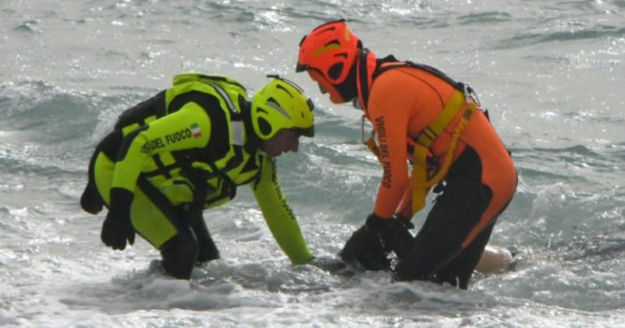 Recuperati altri 2 bimbi le vittime ora sono 70