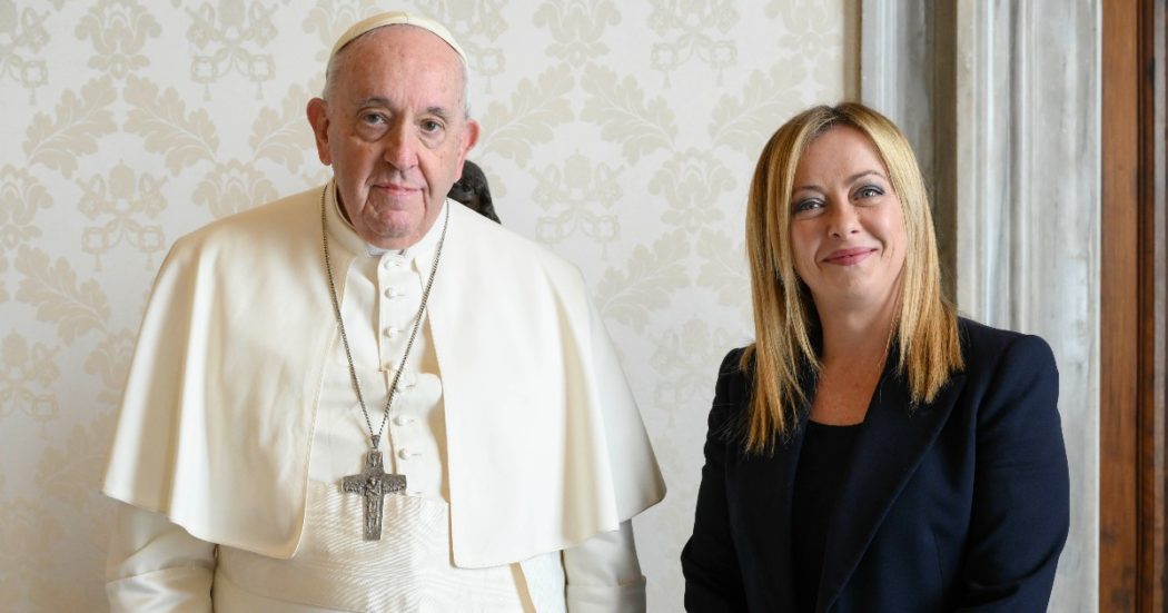Meloni teme i referendum su premierato e autonomia differenziata: ora deve fare i conti col Vaticano