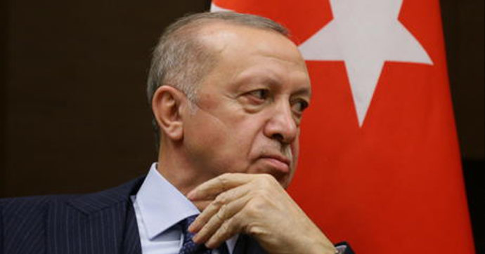 Erdogan fa arrestare sei giornalisti nella Giornata mondiale della libertà di stampa: “Sostengono il Pkk”