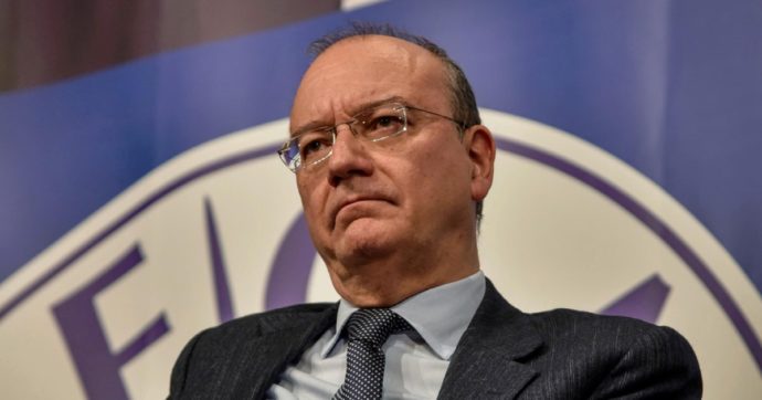 Valditara, nuove polemiche dopo il plauso a lettera dell’altro preside