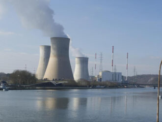 Il sondaggio Ipsos, 3 italiani su 4 bocciano il nucleare: “Troppo pericoloso e poco conveniente”