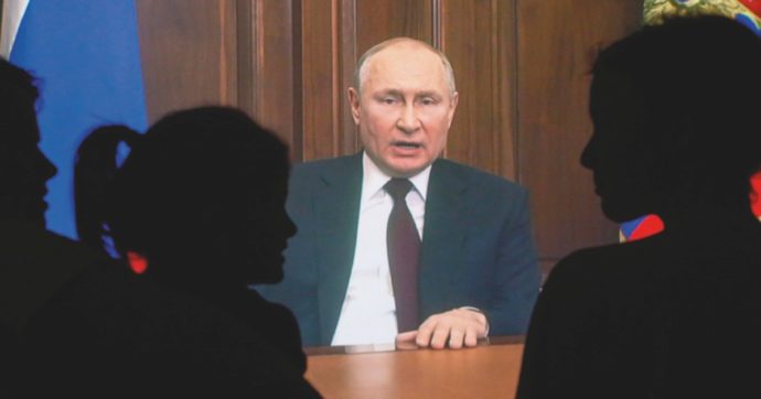 Per Putin sta per aprirsi una grande opportunità: è da illusi credere che una condanna lo fermi