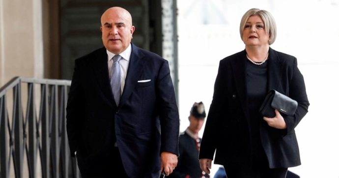 Calderone in fuga si fa difendere dal Mr Wolf di Chigi