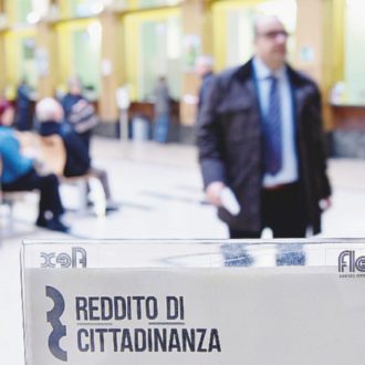 Copertina di Rdc, Morlicchio: “Il taglio? Serve a far accettare salari da fame”