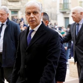 Copertina di Migranti, solita stretta sui reati e nuovi decreti flussi: la risposta securitaria