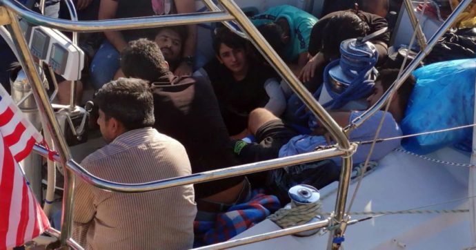 Le pene fuffa della “nuova stretta”: la condanna per gli scafisti c’è già